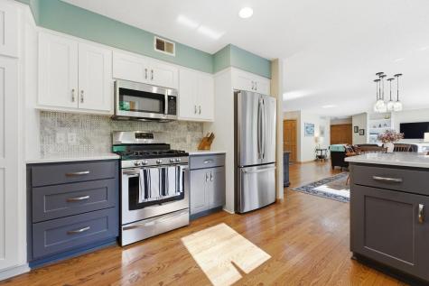 1646 Mayfield Heights Road Mendota Heights MN 55118