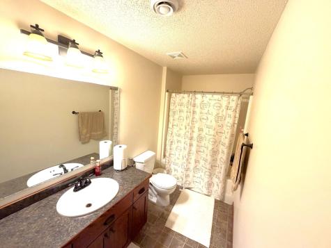 4294 Auburn Avenue S Fargo ND 58104