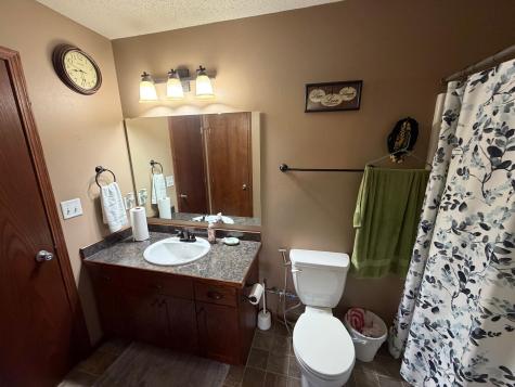 4294 Auburn Avenue S Fargo ND 58104