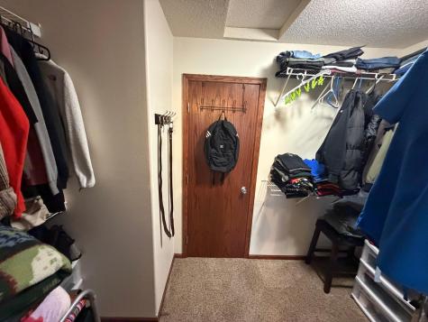 4294 Auburn Avenue S Fargo ND 58104