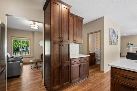 2478 Timber Court E Maplewood MN 55119
