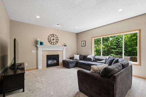 2478 Timber Court E Maplewood MN 55119