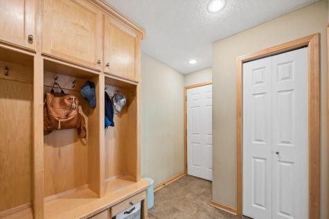 2478 Timber Court E Maplewood MN 55119