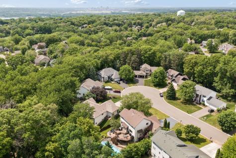 2478 Timber Court E Maplewood MN 55119