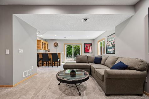2478 Timber Court E Maplewood MN 55119