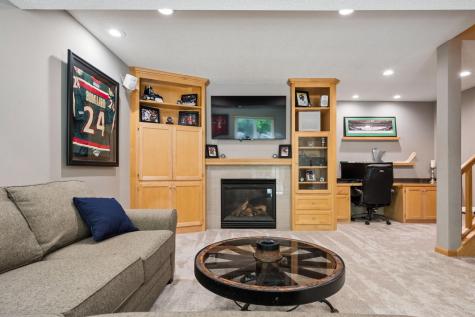 2478 Timber Court E Maplewood MN 55119