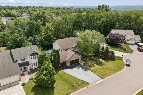 2478 Timber Court E Maplewood MN 55119