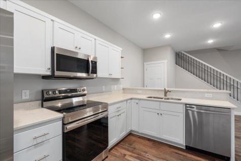 561 19th Place SE Cambridge MN 55008