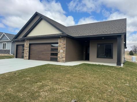 102 Fairway Street Zumbrota MN 55992