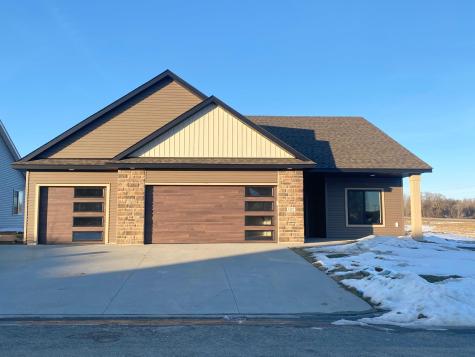 102 Fairway Street Zumbrota MN 55992