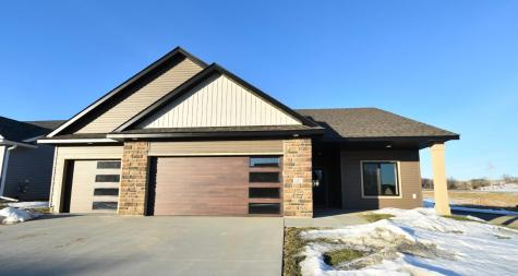 102 Fairway Street Zumbrota MN 55992