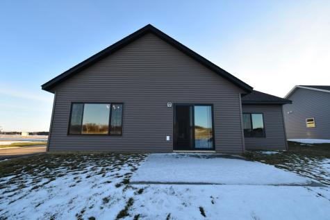 102 Fairway Street Zumbrota MN 55992