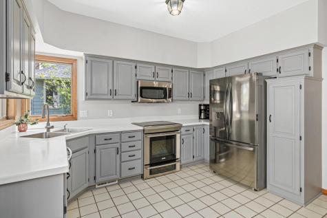 645 Lake Pine Drive Shoreview MN 55126