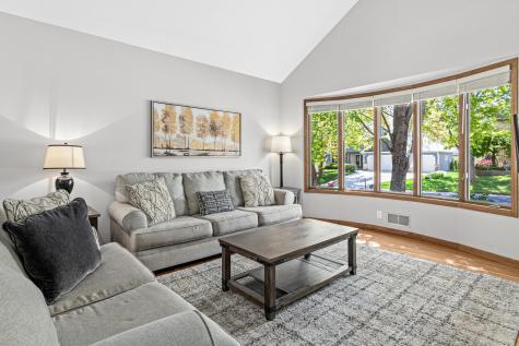 645 Lake Pine Drive Shoreview MN 55126