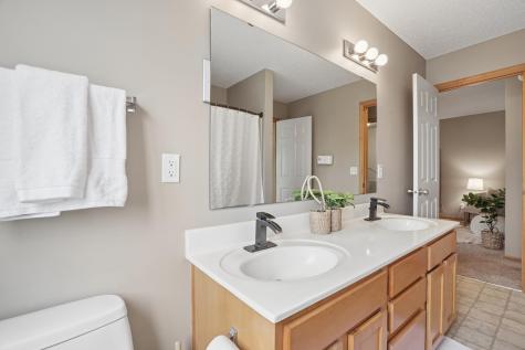 805 Willow Glen Court Buffalo MN 55313