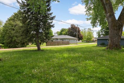 405 1st Avenue SE New Prague MN 56071