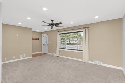 405 1st Avenue SE New Prague MN 56071