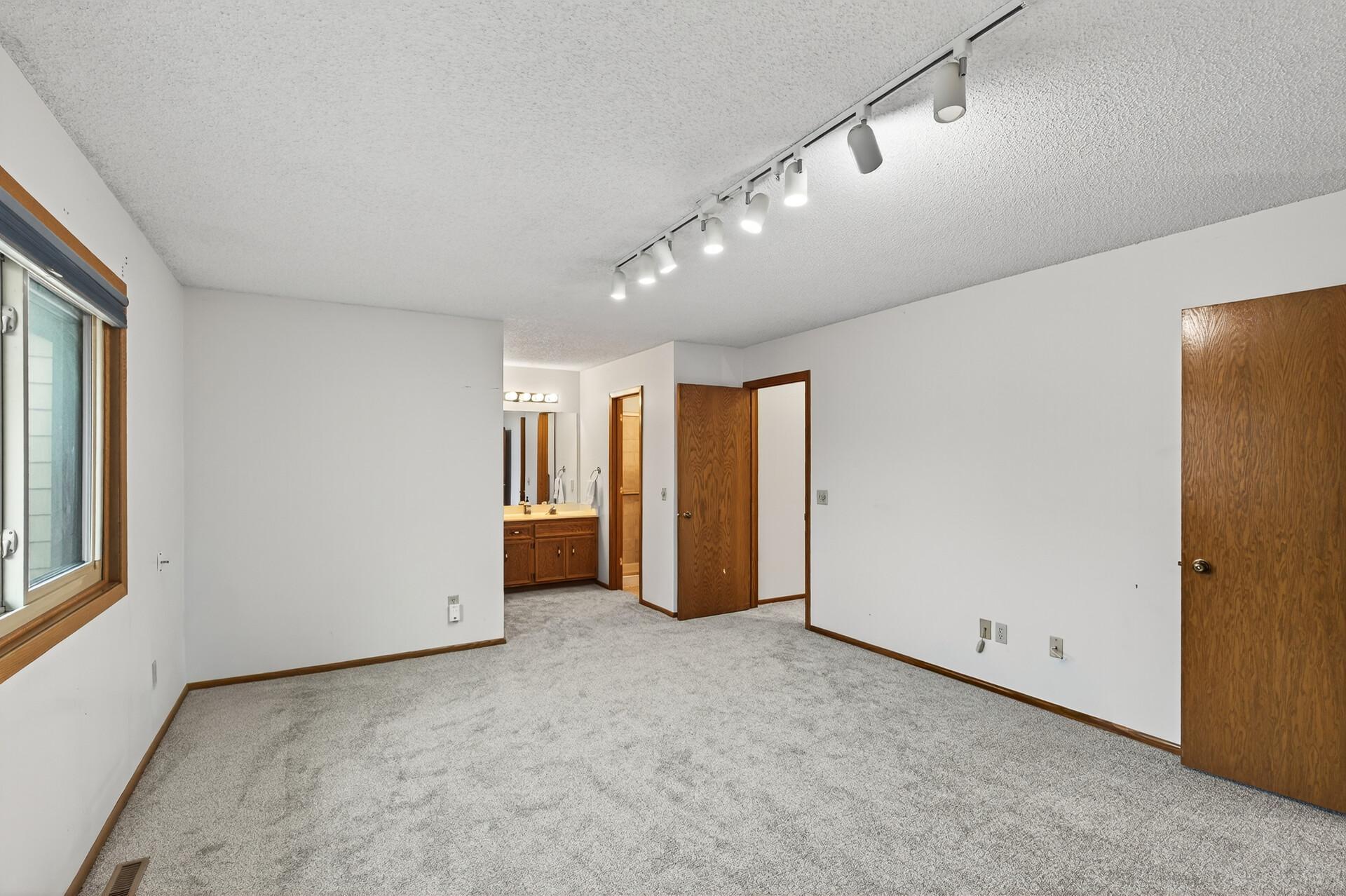 5357 Upper 147th Street W Apple Valley MN 55124