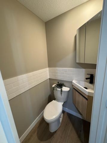 3557 Dupont Avenue N Minneapolis MN 55412