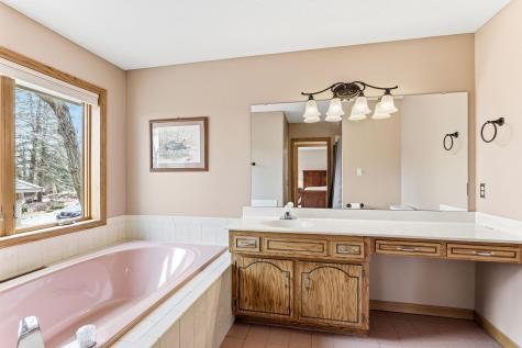 16048 Baywood Lane Eden Prairie MN 55346