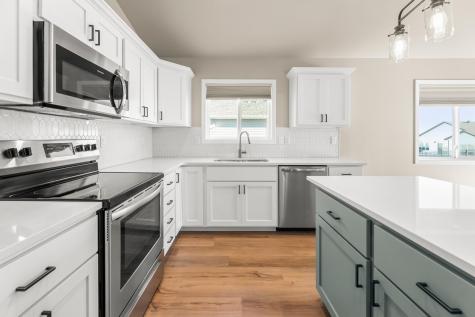 6009 80th Avenue S Horace ND 58047