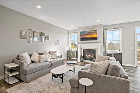 18364 Glasswort Drive Lakeville MN 55044
