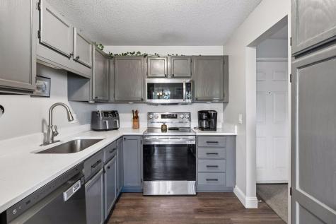 7624 157th Street W Apple Valley MN 55124
