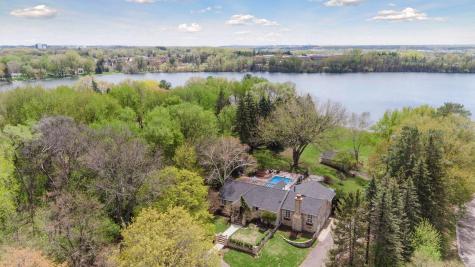 994 Wagon Wheel Trail Mendota Heights MN 55120