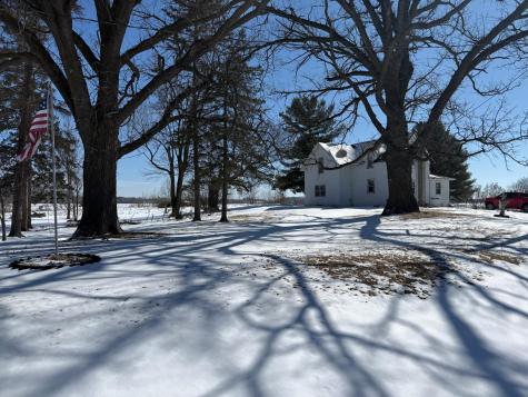 2854 405th Avenue NE Braham MN 55006