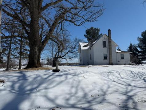 2854 405th Avenue NE Braham MN 55006