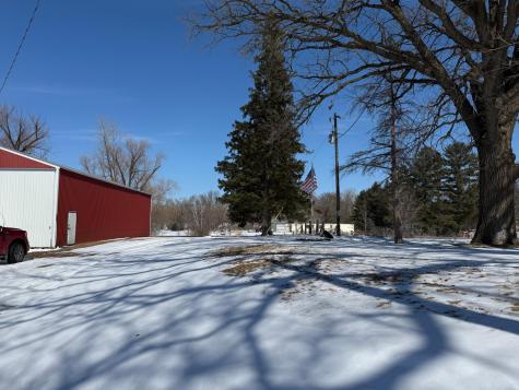 2854 405th Avenue NE Braham MN 55006