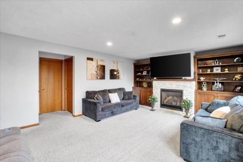 5583 W 140th Street Savage MN 55378