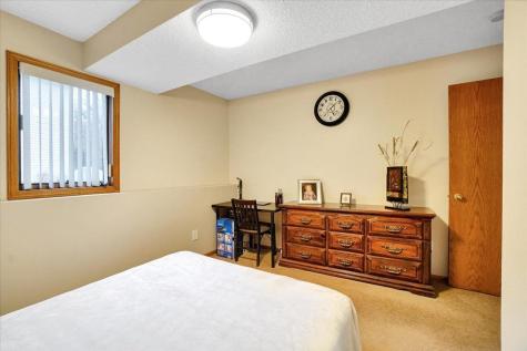 5583 W 140th Street Savage MN 55378