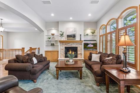 8167 Enclave Road Woodbury MN 55125