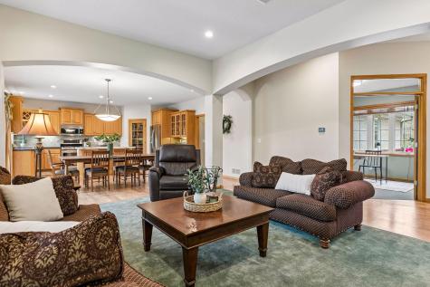 8167 Enclave Road Woodbury MN 55125
