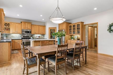 8167 Enclave Road Woodbury MN 55125