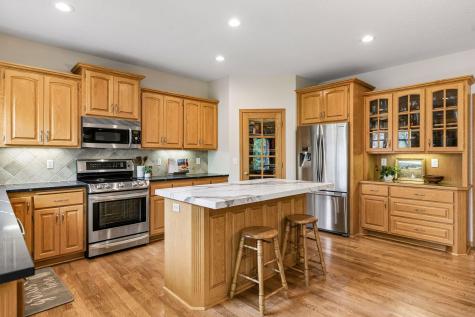 8167 Enclave Road Woodbury MN 55125