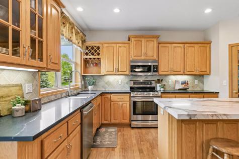 8167 Enclave Road Woodbury MN 55125