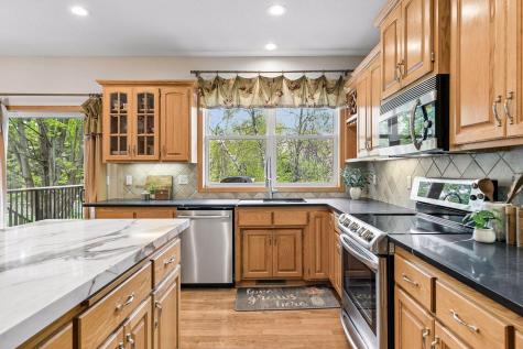 8167 Enclave Road Woodbury MN 55125