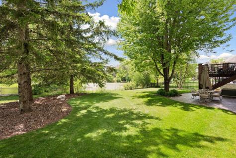 8167 Enclave Road Woodbury MN 55125