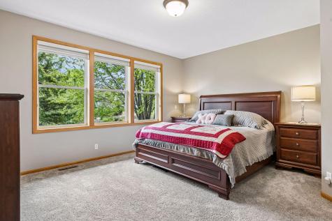 8167 Enclave Road Woodbury MN 55125
