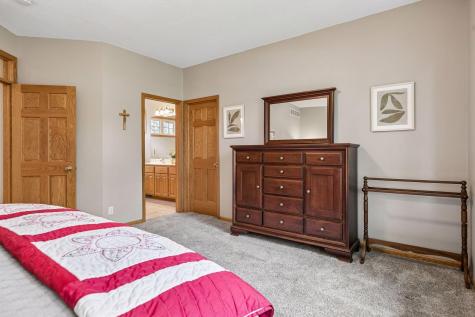 8167 Enclave Road Woodbury MN 55125