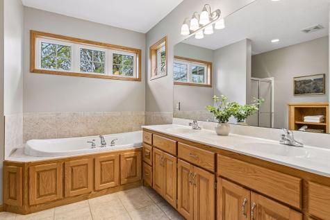 8167 Enclave Road Woodbury MN 55125
