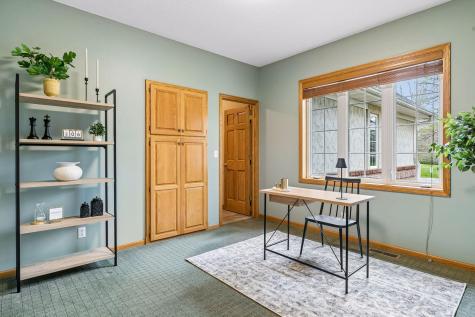 8167 Enclave Road Woodbury MN 55125