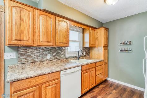 1918 13th Avenue N Moorhead MN 56560