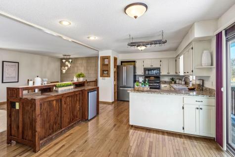 3301 Edgemere Avenue Saint Anthony MN 55418