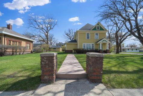 424 6th Avenue W Alexandria MN 56308