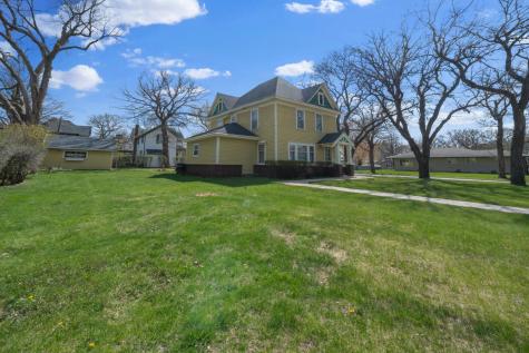 424 6th Avenue W Alexandria MN 56308
