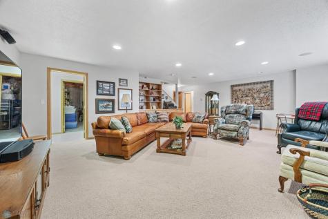 4902 Rose Creek Parkway S Fargo ND 58104