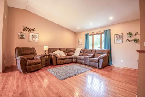 19643 71st Street NE New London MN 56273